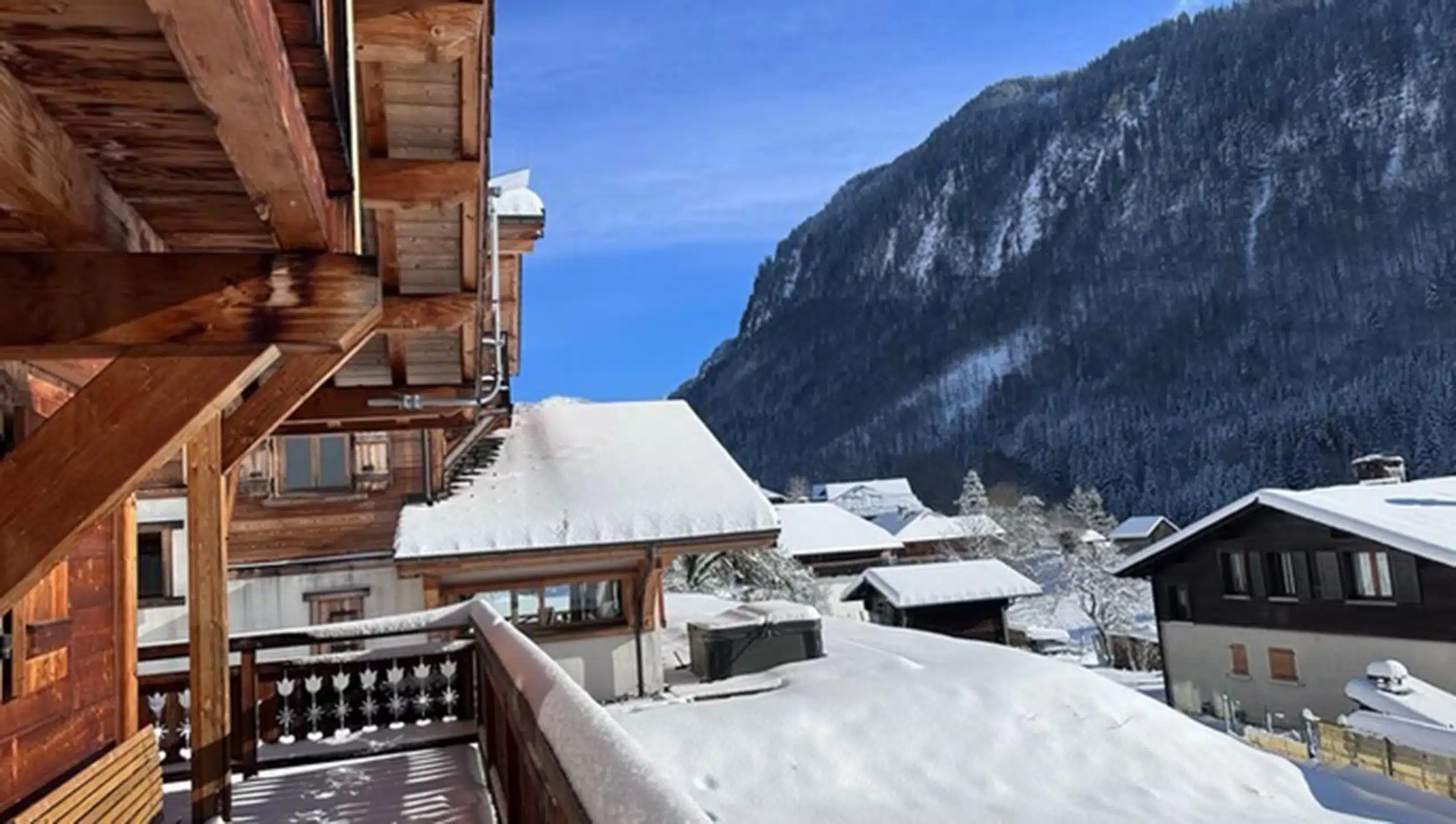 Himalaya Lodge Outside scaled
