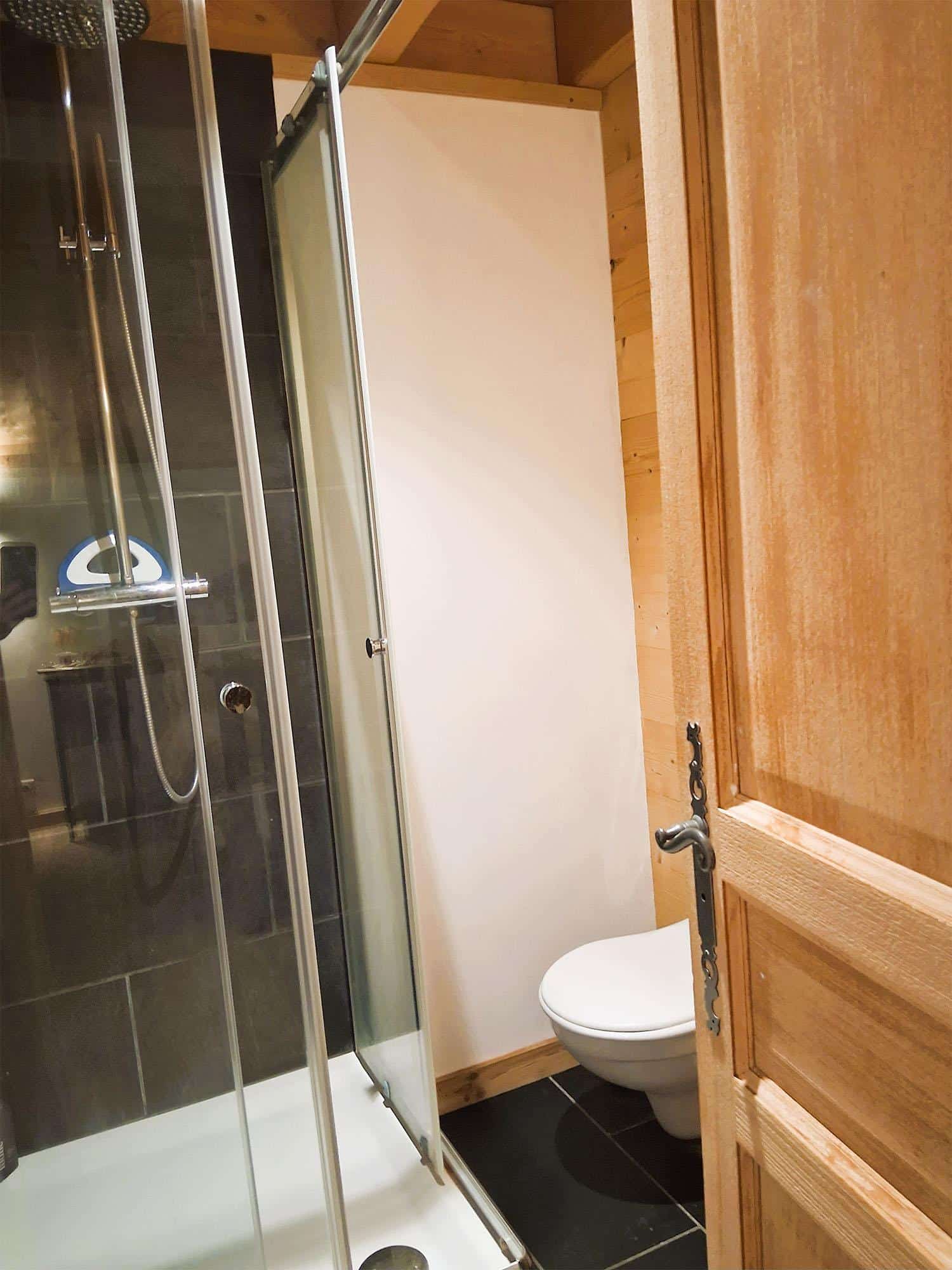 Maison du Coeur 13 Maison Du Coeur Morzine bedroom 1 ensuite